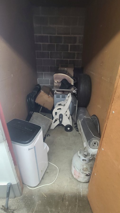 5 x 10 storage unit in Houston, TX