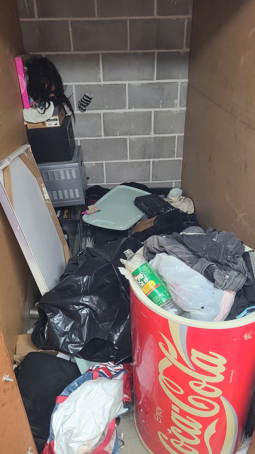 4 x 7 storage unit in Houston, TX