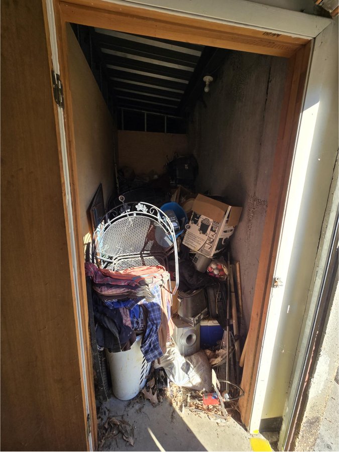 5 x 10 storage unit in Newport News, VA