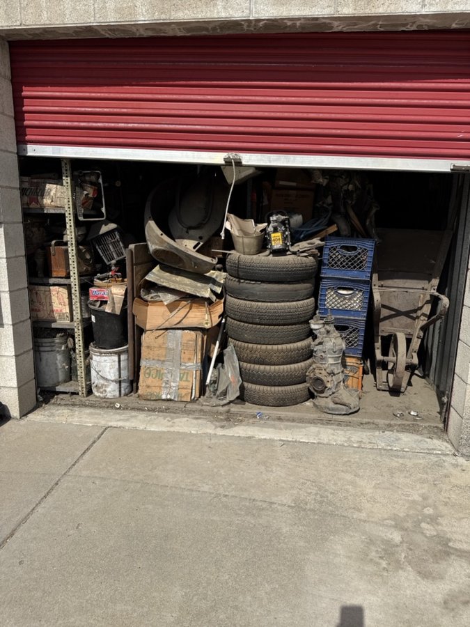 10 x 25 storage unit in San Bernardino, CA