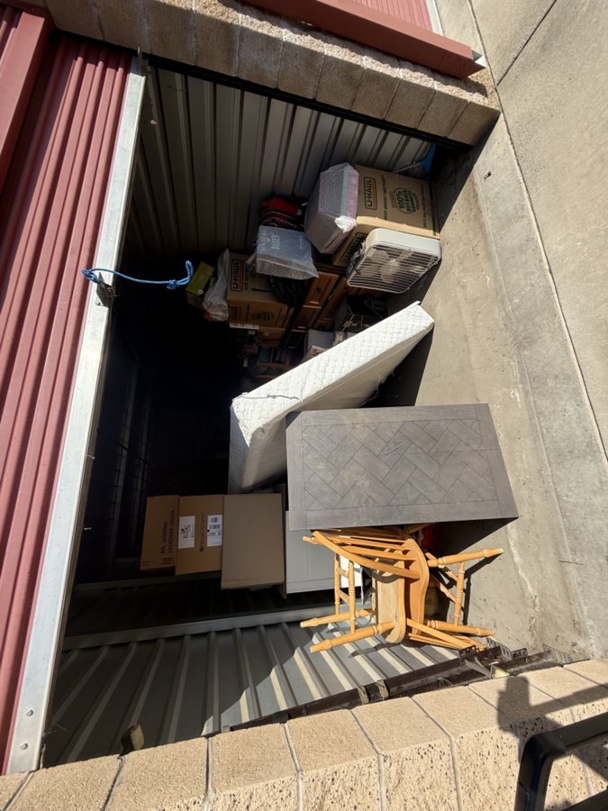 10 x 25 storage unit in Highland, CA