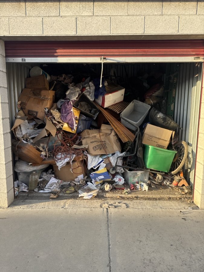 10 x 10 storage unit in Redlands, CA