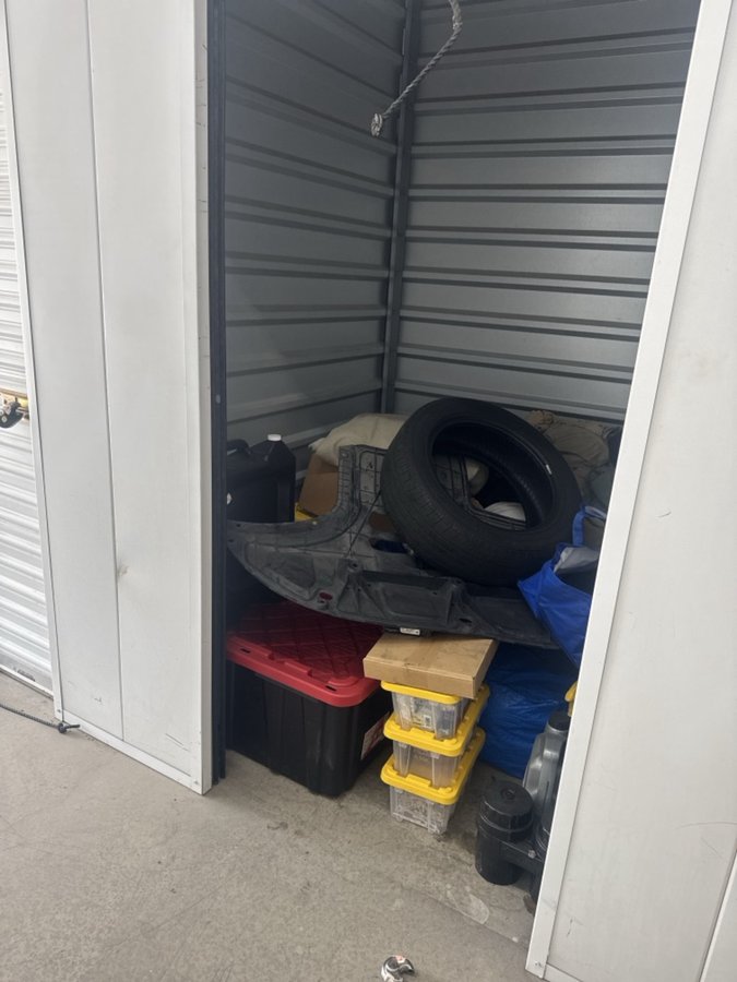 5 x 5 storage unit in Highland, CA