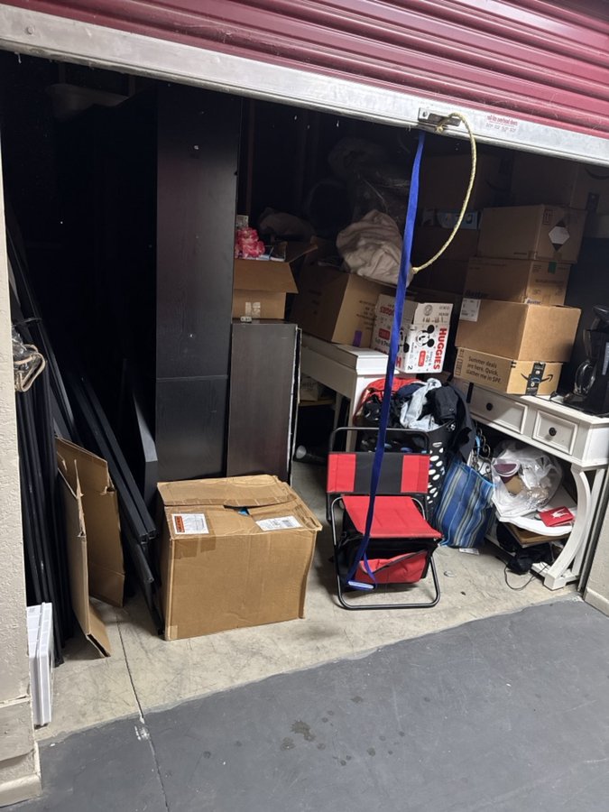 10 x 10 storage unit in Highland, CA