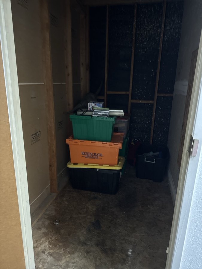 5 x 7 storage unit in Highland, CA