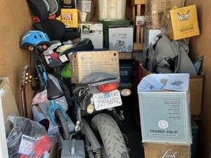 5 x 10 storage unit in Palm Desert, CA
