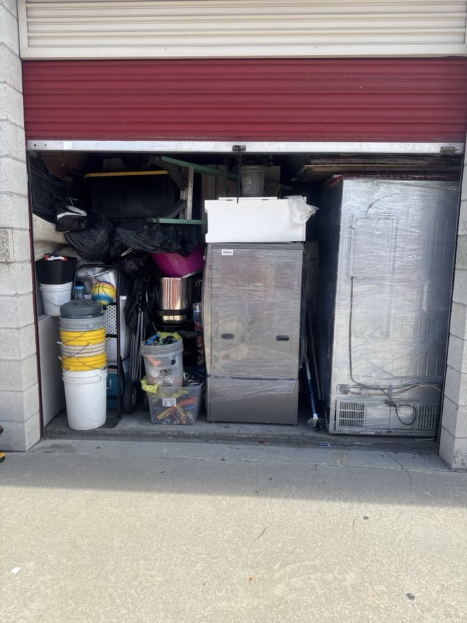 10 x 15 storage unit in San Bernardino, CA