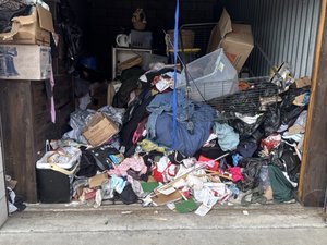 10 x 20 unit in San Bernardino