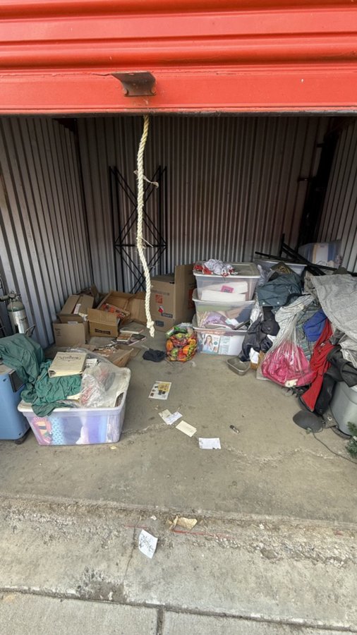 10 x 12 storage unit in Colton, CA