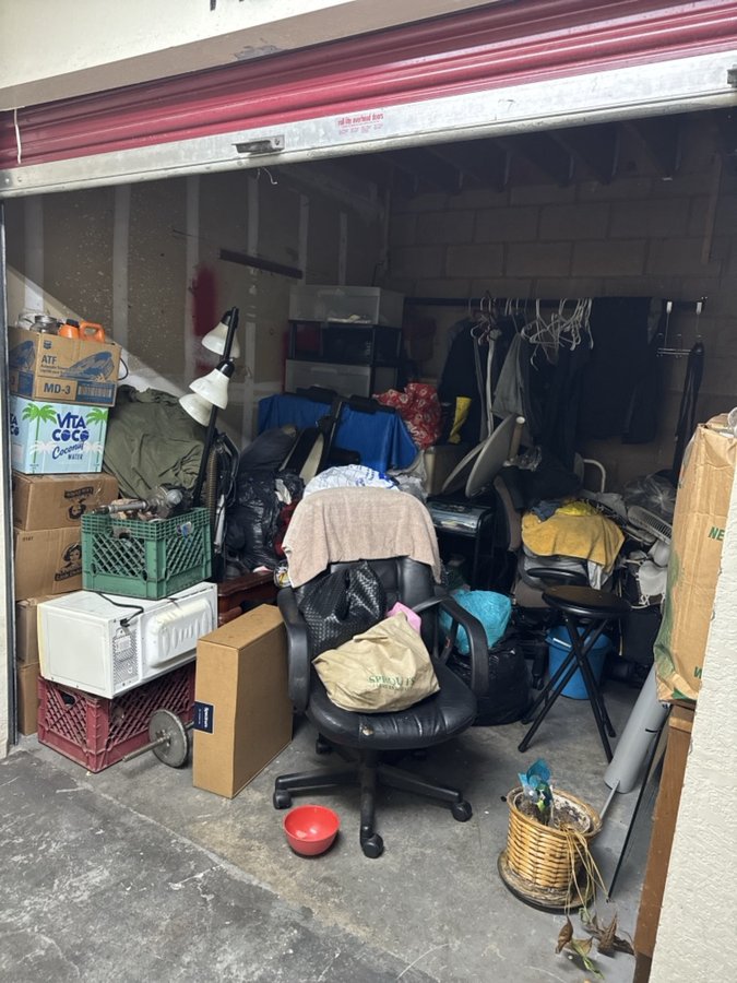 10 x 10 storage unit in Highland, CA