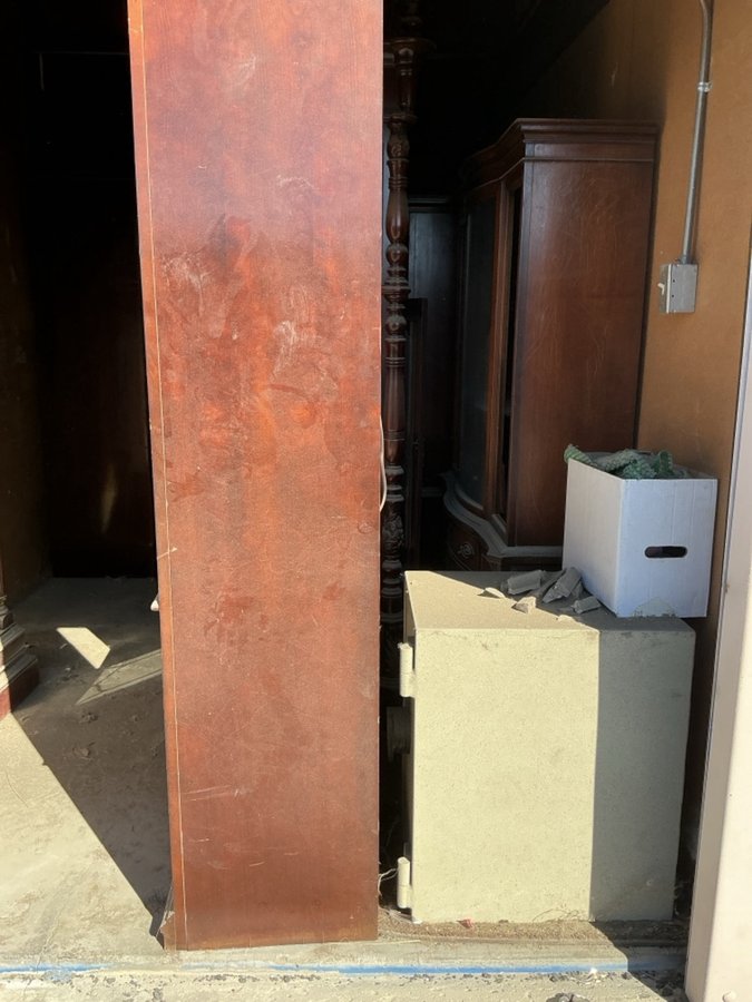 8 x 20 storage unit in Palm Desert, CA