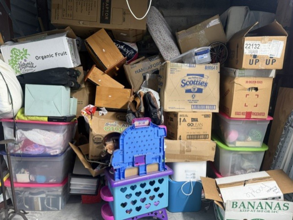10 x 9 storage unit in Stroudsburg, PA