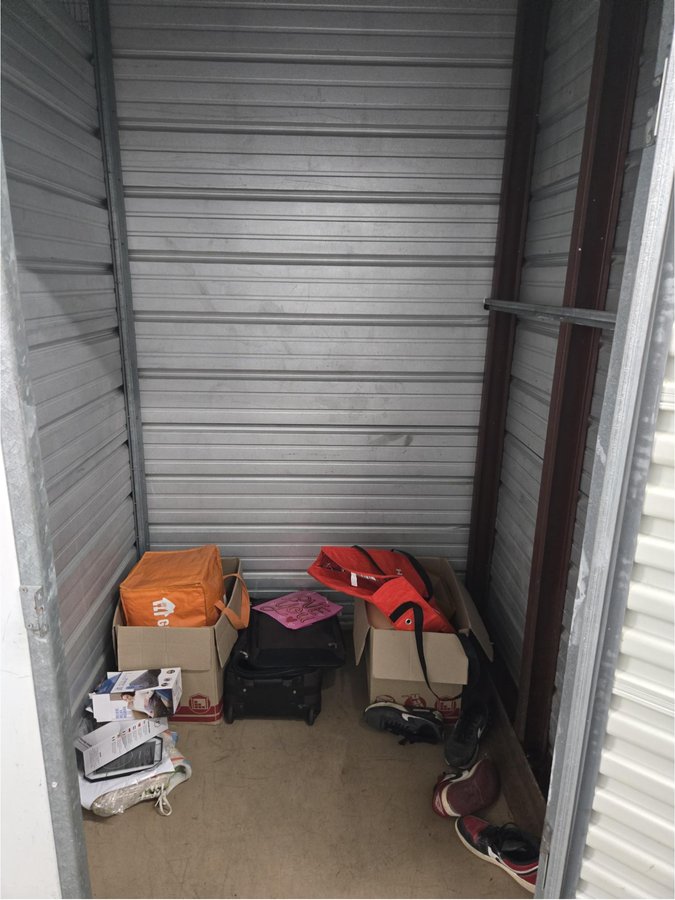 5 x 5 storage unit in Essex, MD