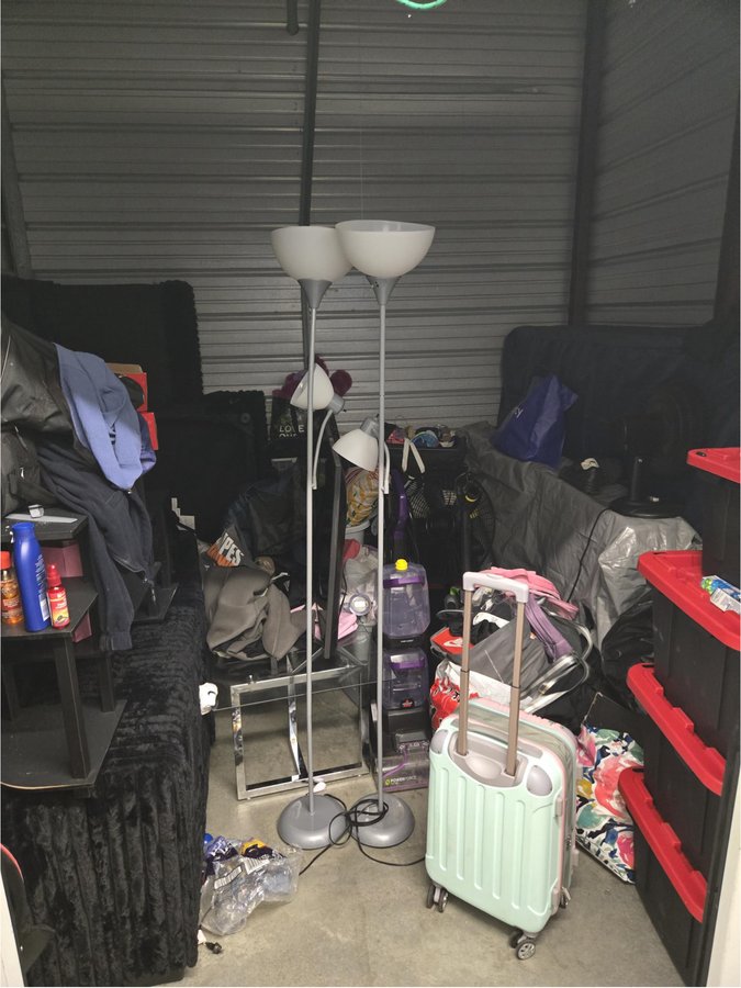 10 x 10 storage unit in Essex, MD