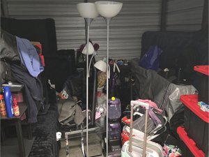 10 x 10 storage unit in Essex, MD