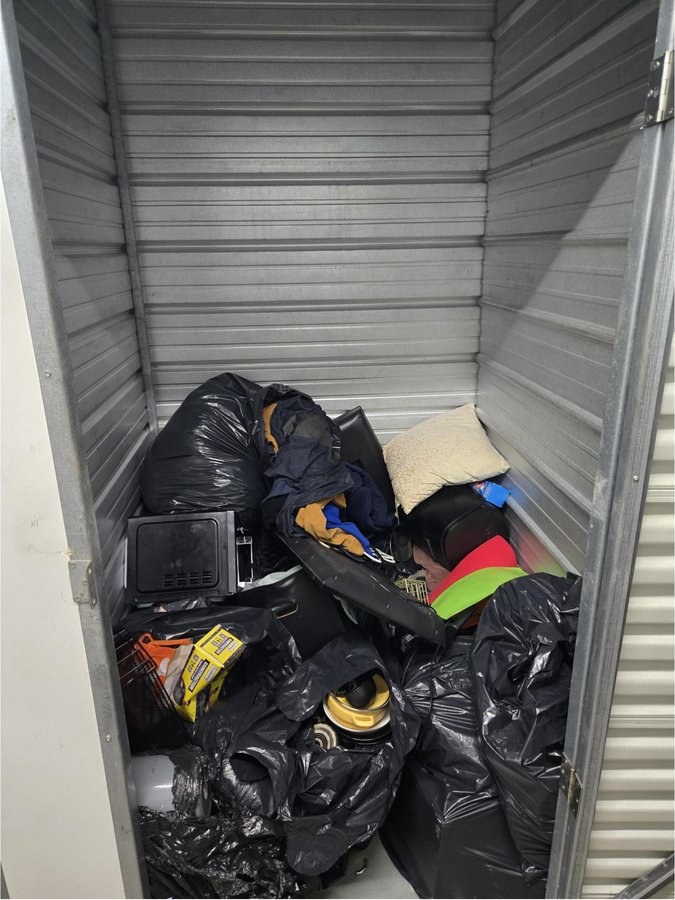 5 x 5 storage unit in Essex, MD