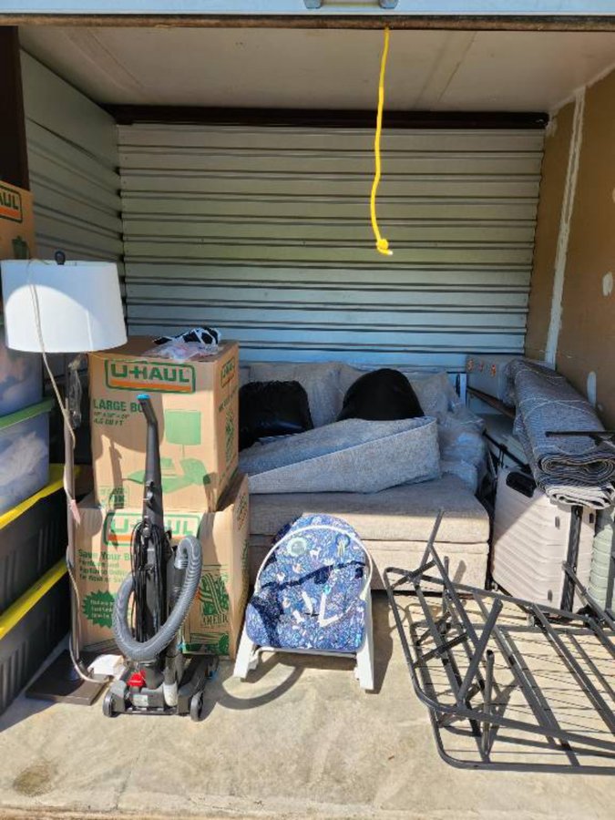 10 x 10 storage unit in Gulfport, MS