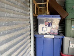 5 x 10 storage unit in Phillipsburg, NJ