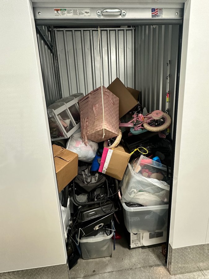 5 x 5 storage unit in Louisville, KY
