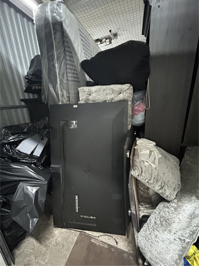 10 x 15 storage unit in Baltimore, MD