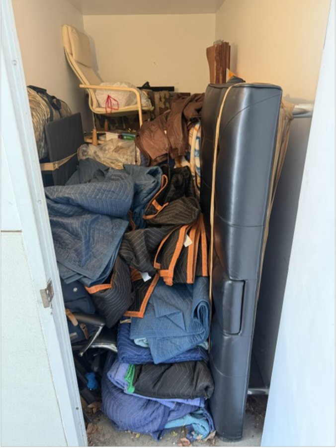 5 x 10 storage unit in Alexandria, VA