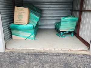10 x 10 storage unit in Jeffersonville, IN