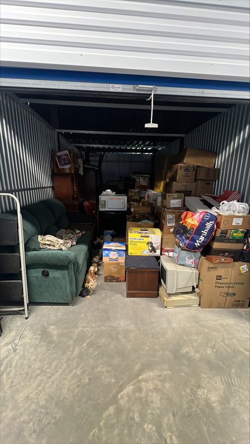 10 x 20 storage unit in Baltimore, MD