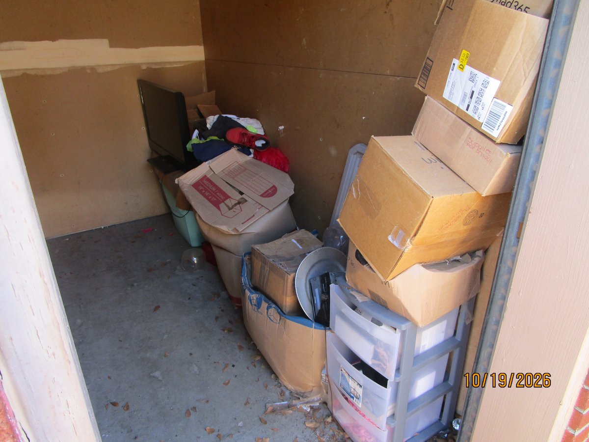 5 x 10 storage unit in Jacksonville, FL