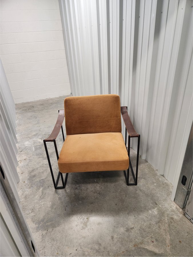 5 x 15 storage unit in Baltimore, MD