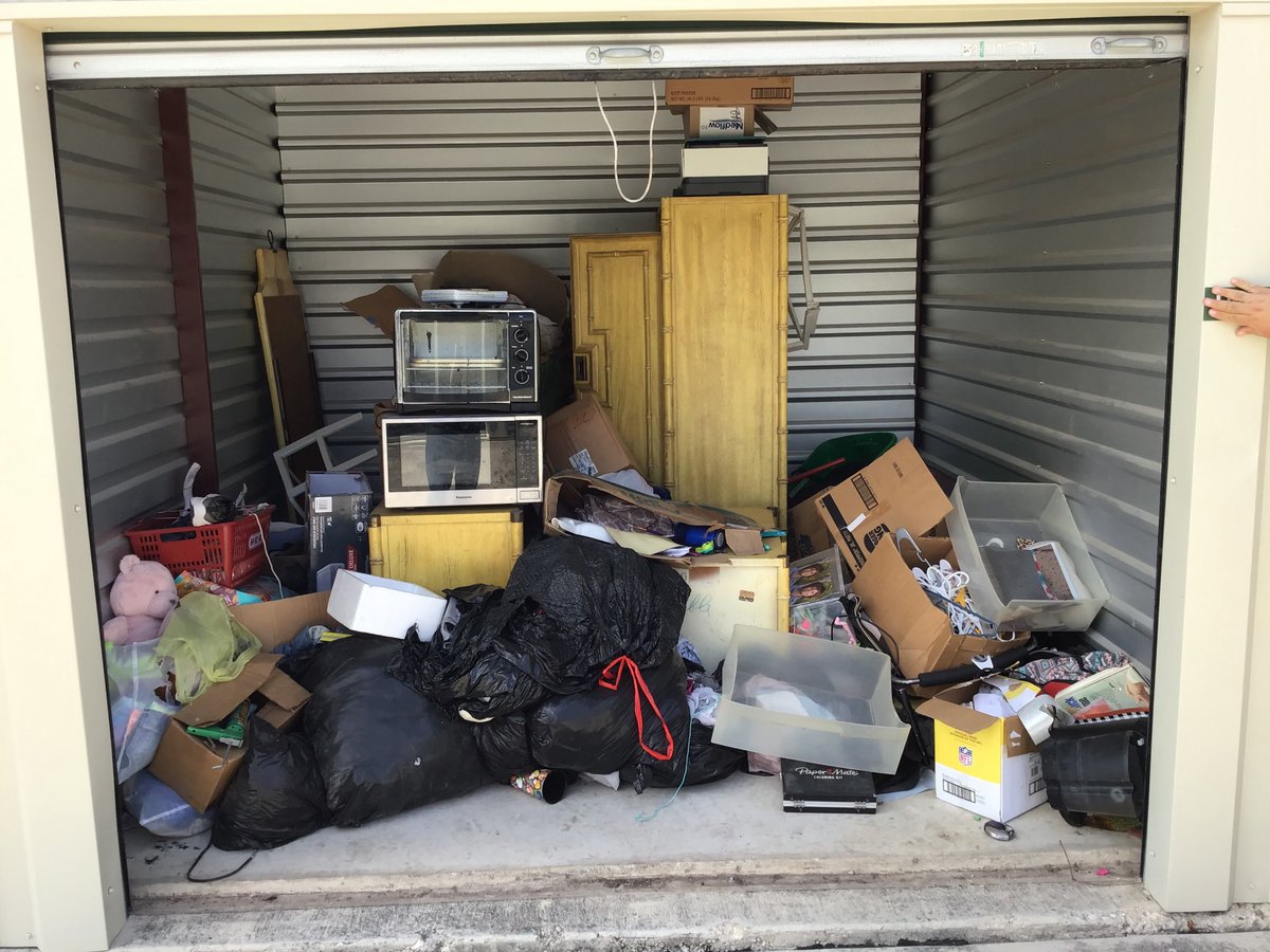 10 x 10 storage unit in Bandera, TX