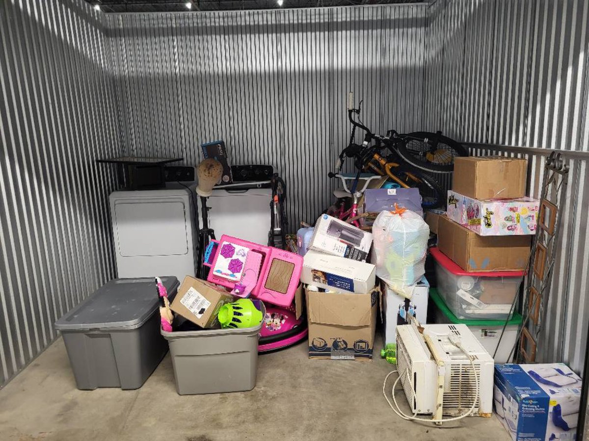 10 x 10 storage unit in Jackson, MS