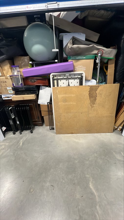 10 x 5 storage unit in Baltimore, MD
