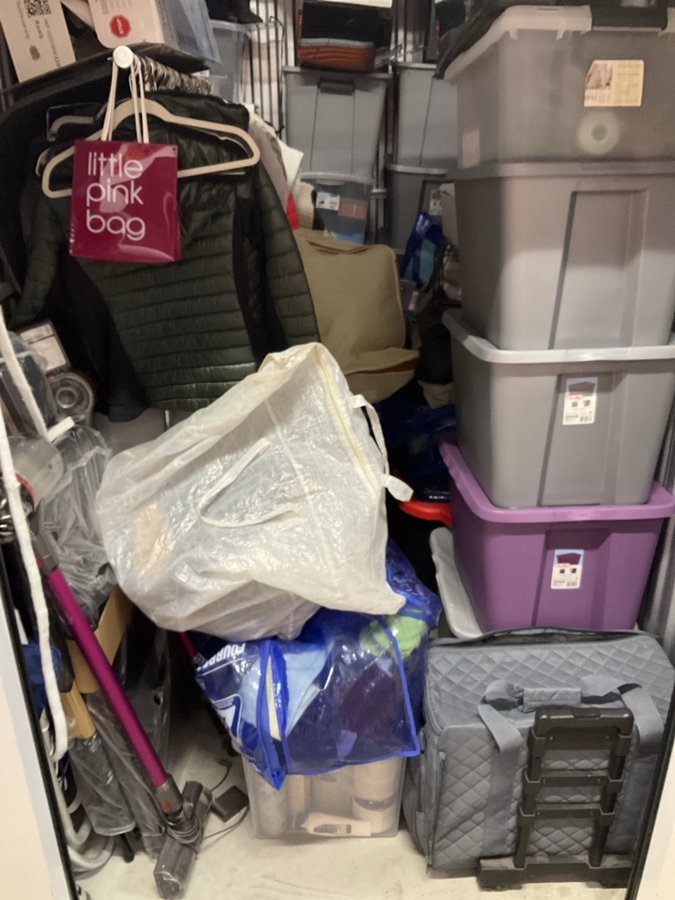 5 x 10 storage unit in Irvine, CA