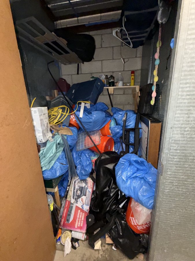5 x 5 storage unit in Ventura, CA