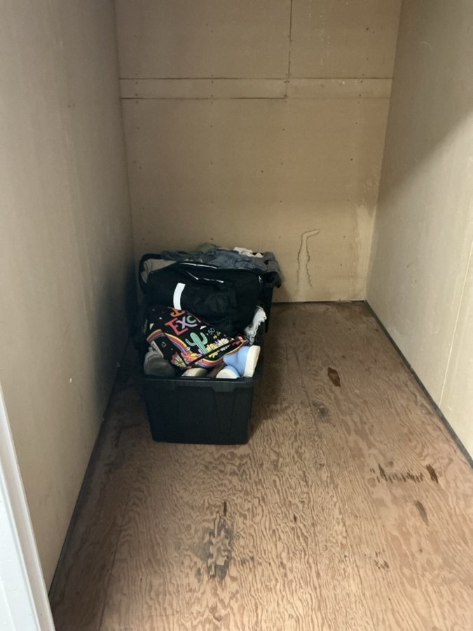 5 x 8 storage unit in San Diego, CA