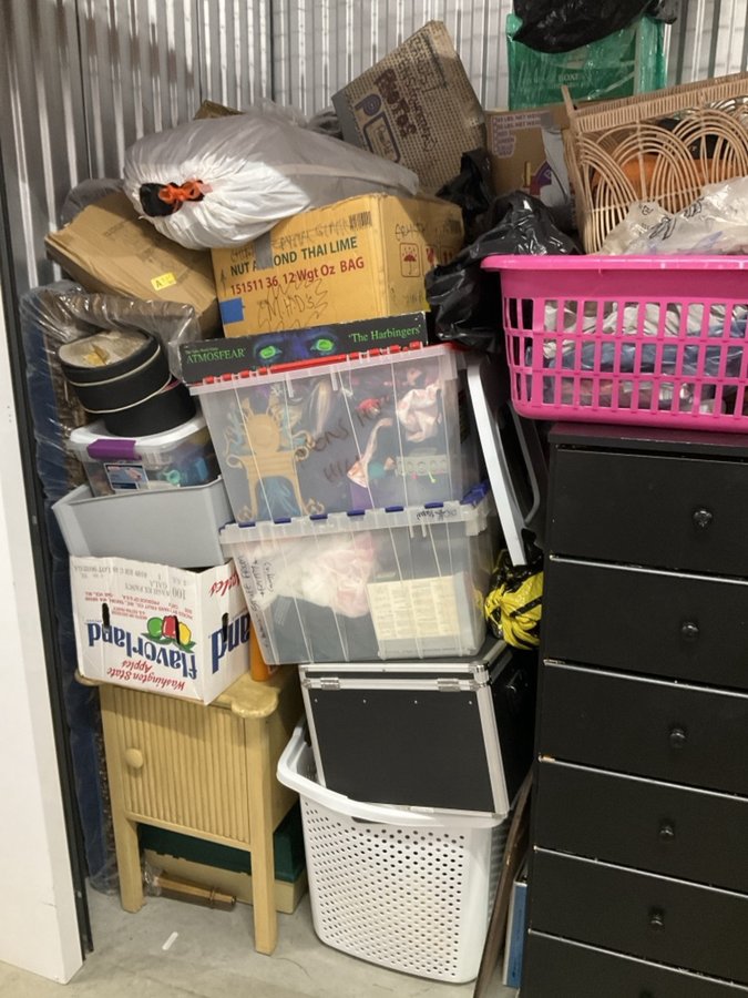 10 x 5 storage unit in Irvine, CA