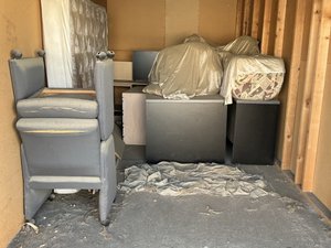 8 x 20 unit in Palm Desert