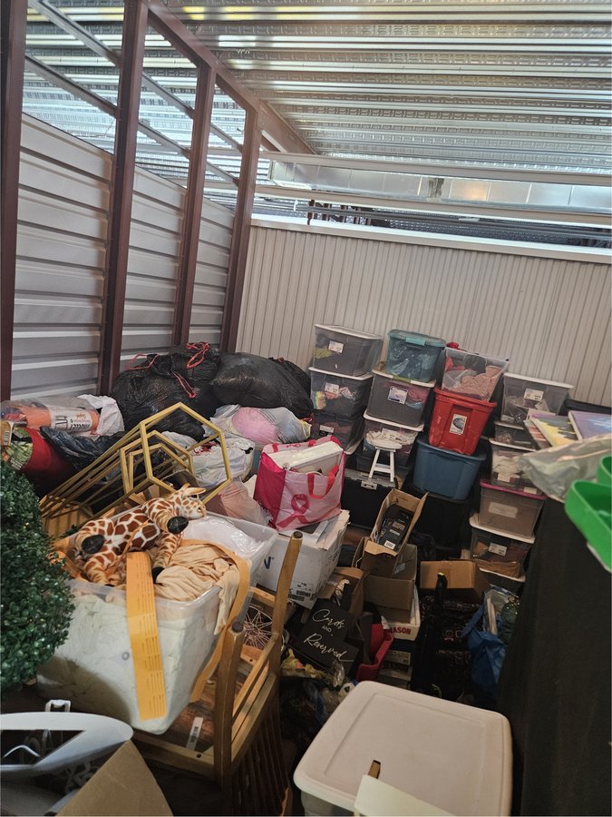 10 x 15 storage unit in Cheektowaga, NY