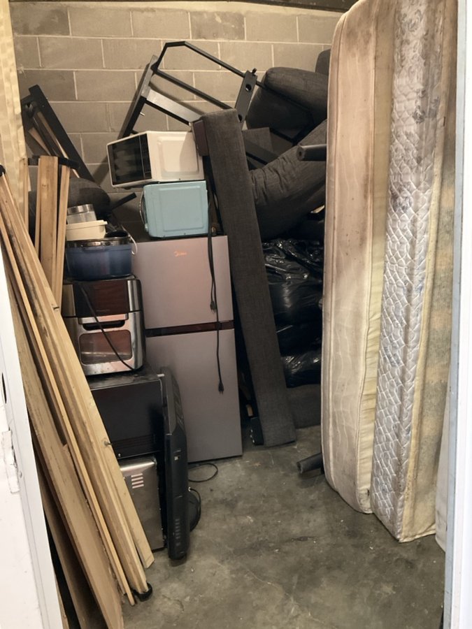 10 x 10 storage unit in Charleston, SC