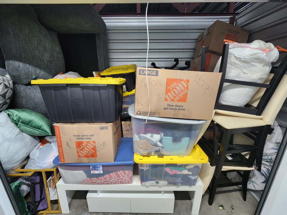 10 x 5 storage unit in Hollywood, FL
