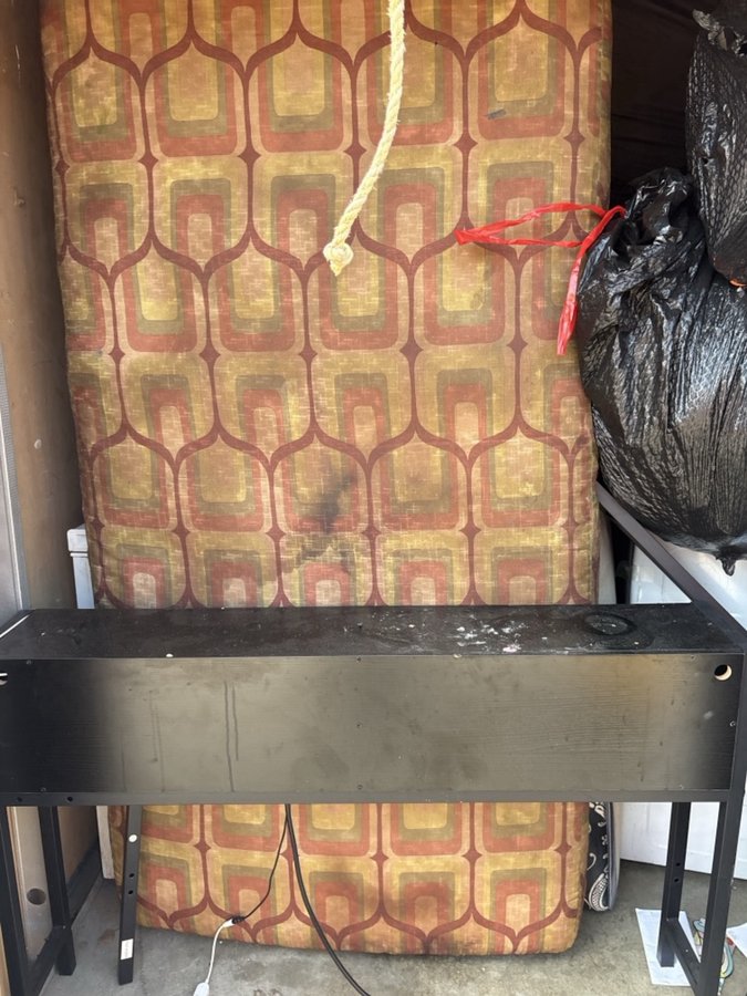 10 x 10 storage unit in East Hazel Crest, IL