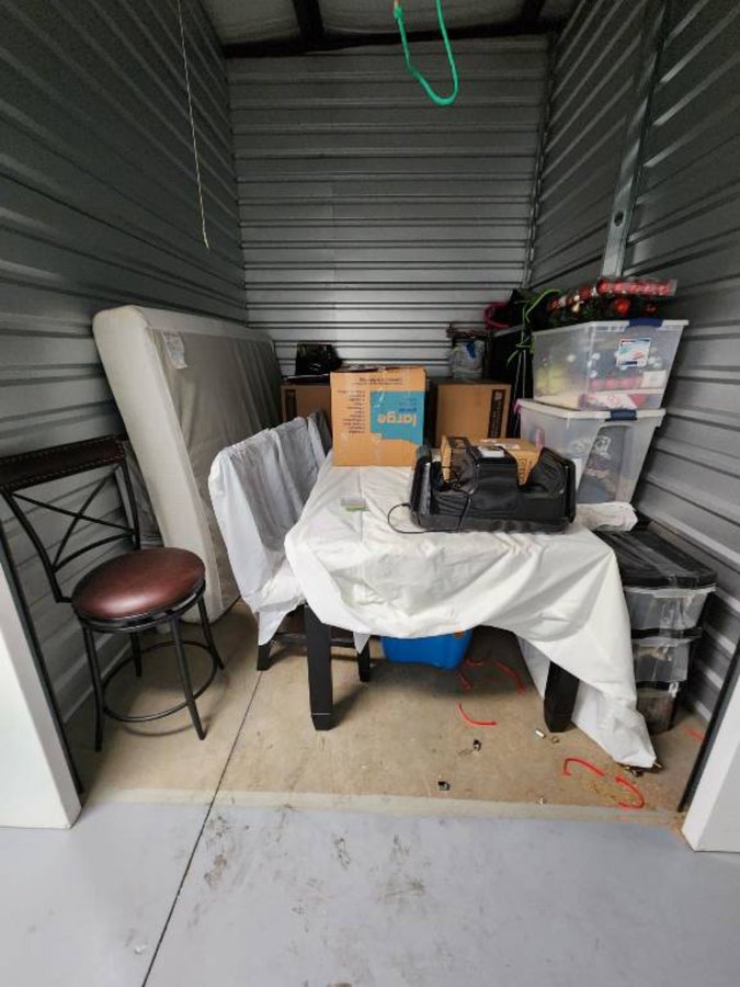 8 x 10 storage unit in Newport News, VA