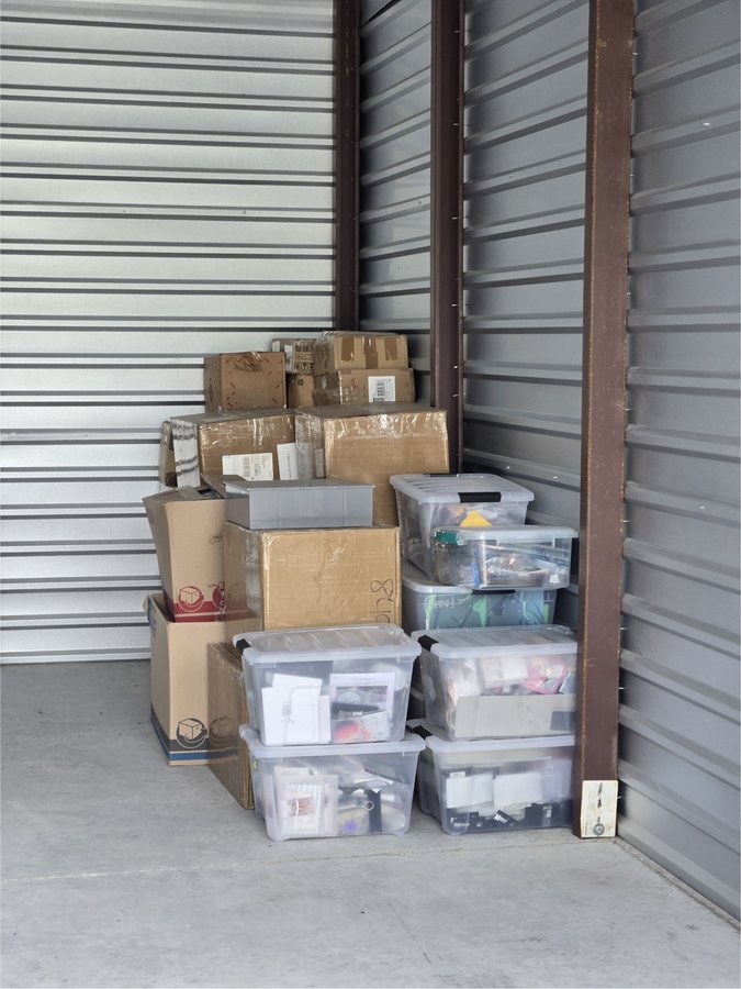 10 x 25 storage unit in Orlando, FL