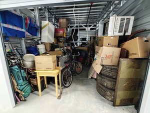 10 x 15 unit in West Chester