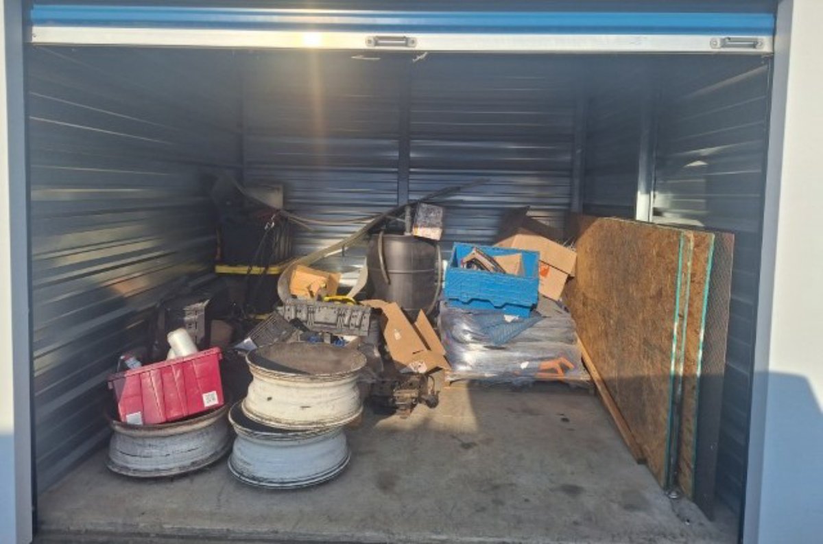 10 x 10 storage unit in Indianapolis, IN