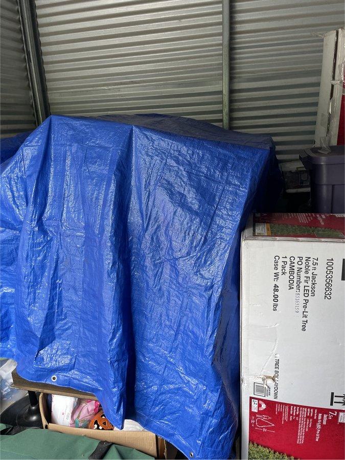 10 x 10 storage unit in Phillipsburg, NJ