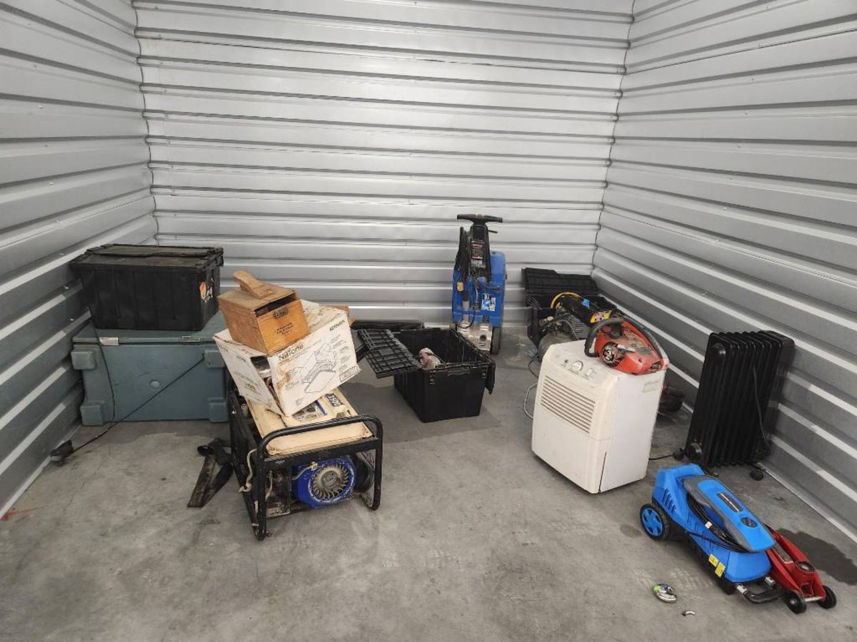 10 x 10 storage unit in Lompoc, CA