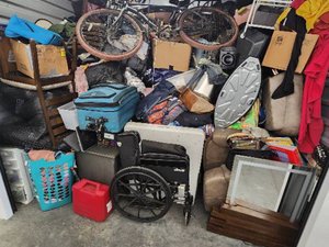 10 x 10 storage unit in Lompoc, CA