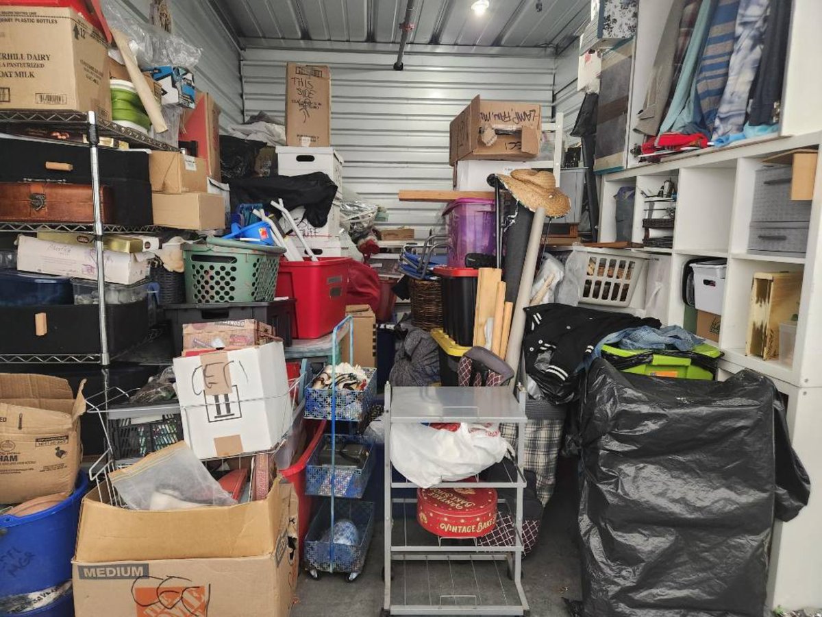 10 x 15 storage unit in Lompoc, CA