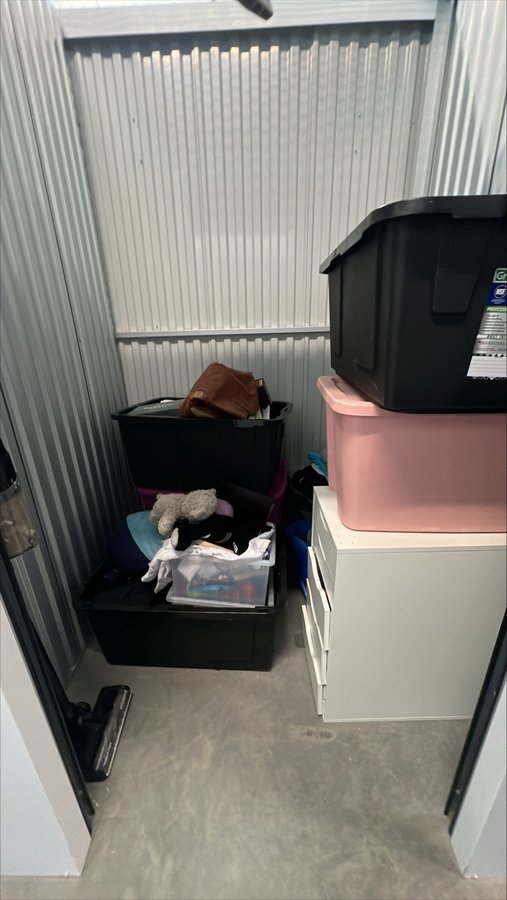 5 x 5 storage unit in Baltimore, MD